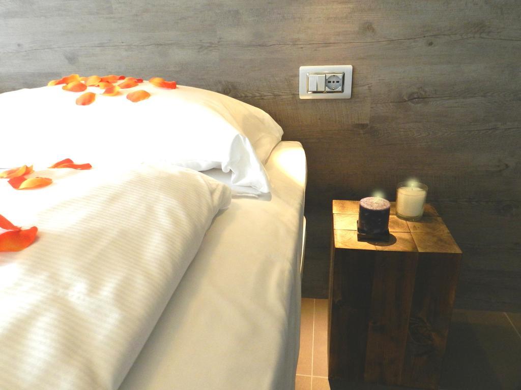 Residence Centro Vela Riva del Garda Ngoại thất bức ảnh