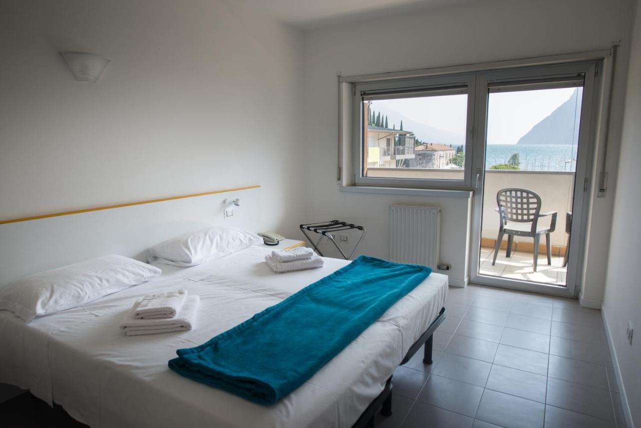 Residence Centro Vela Riva del Garda Ngoại thất bức ảnh