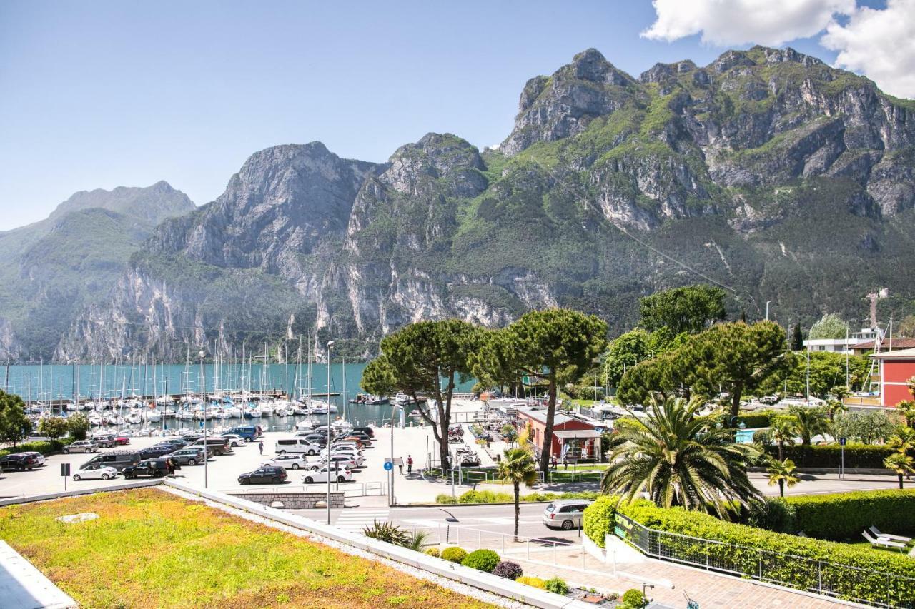 Residence Centro Vela Riva del Garda Ngoại thất bức ảnh